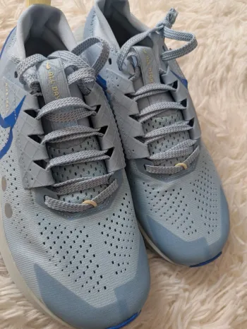 Gebrauchtes Nike ZoomX Zegama Trail 2 bike — Bild 3 von 6