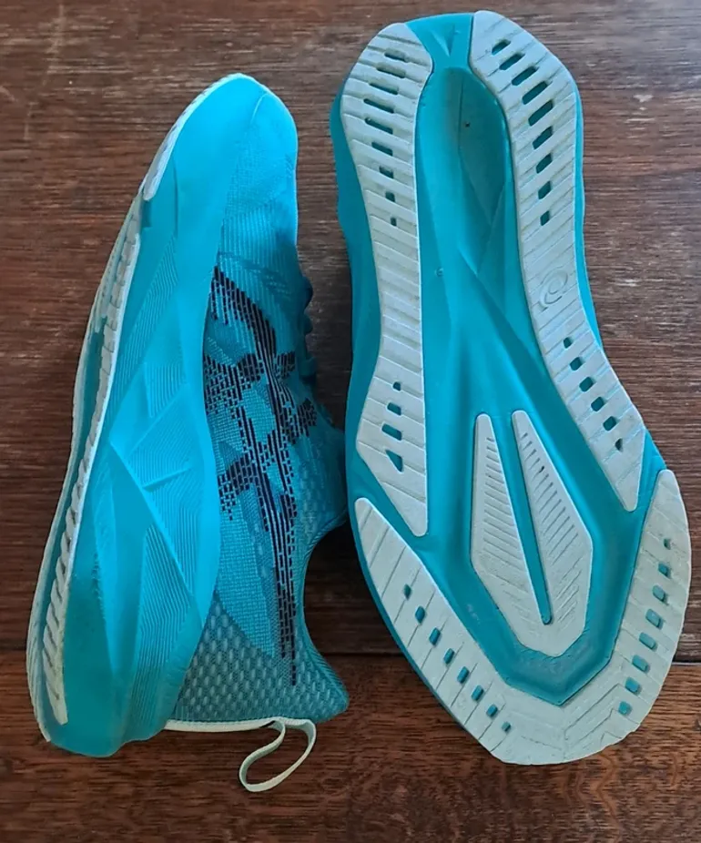 Gebrauchtes Asics Novablast 5 bike — Bild 3 von 5