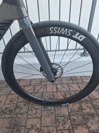 Używany Dt Swiss Carbon Wheels bike — zdjęcie 2 z 5