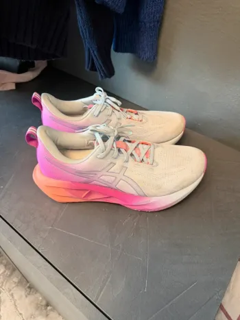 Gebrauchtes Asics Novablast bike