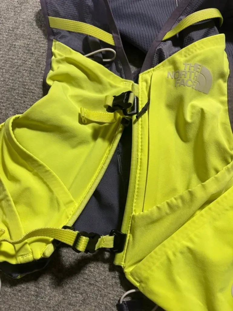 Używany The North Face Summit Run Race Day Vest 8 bike — zdjęcie 9 z 15