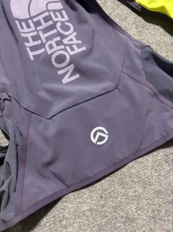 Używany The North Face Summit Run Race Day Vest 8 bike — zdjęcie 3 z 15