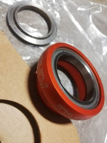 Gebrauchtes Chris King Cuvette Basse orange EC44/33 1"1/4 Cockpit