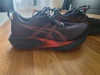 Gebrauchtes Asics Novablast 5 bike — Bild 3 von 6