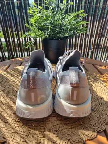 Used Nike Epic React Flyknit bike — image 4 of 6