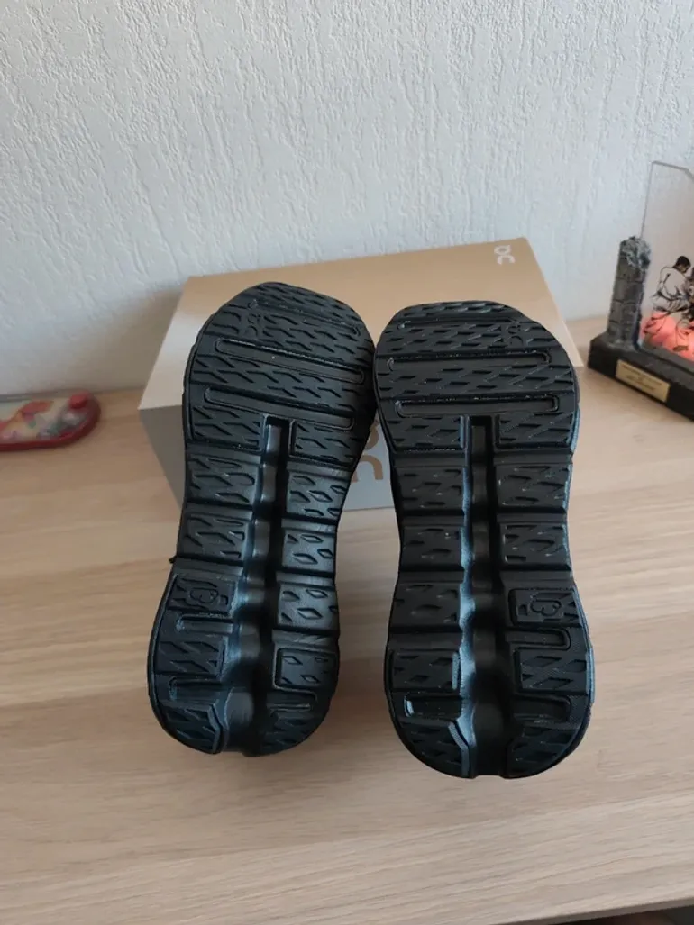 Gebrauchtes Premium On Cloud bike — Bild 3 von 4