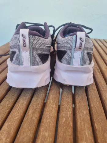 Gebrauchtes Asics Novablast 2 LE bike — Bild 5 von 5