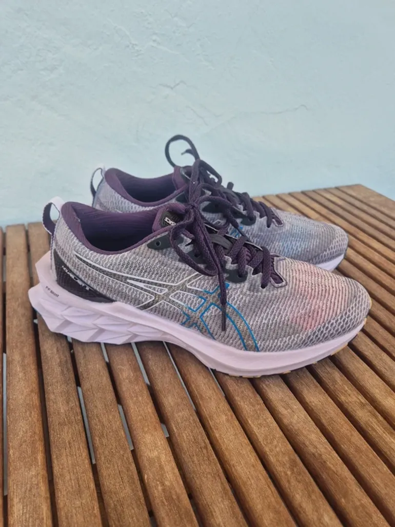 Gebrauchtes Asics Novablast 2 LE bike — Bild 1 von 5