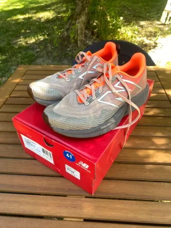 Used New Balance Trailrunning Schuhe Damen bike
