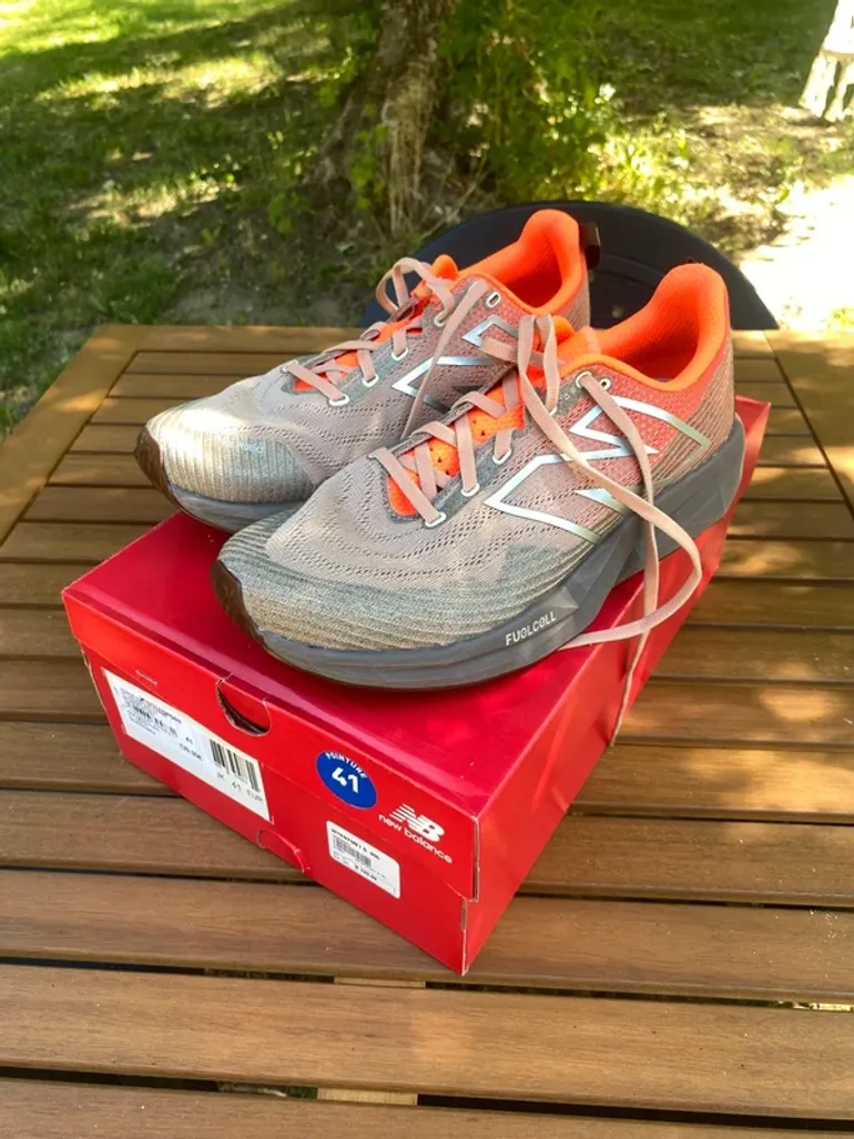 Used New Balance Trailrunning Schuhe Damen bike — image 1 of 5