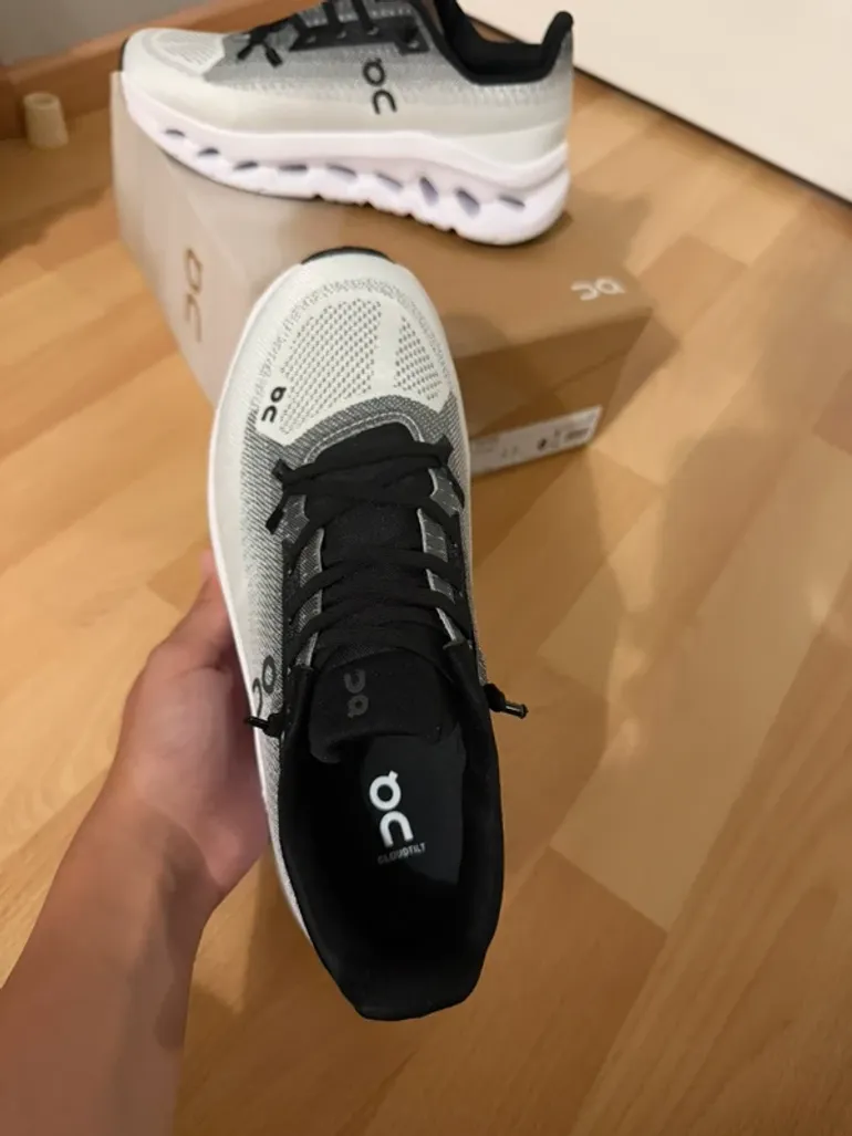 Używany On Running Shoes bike — zdjęcie 4 z 11