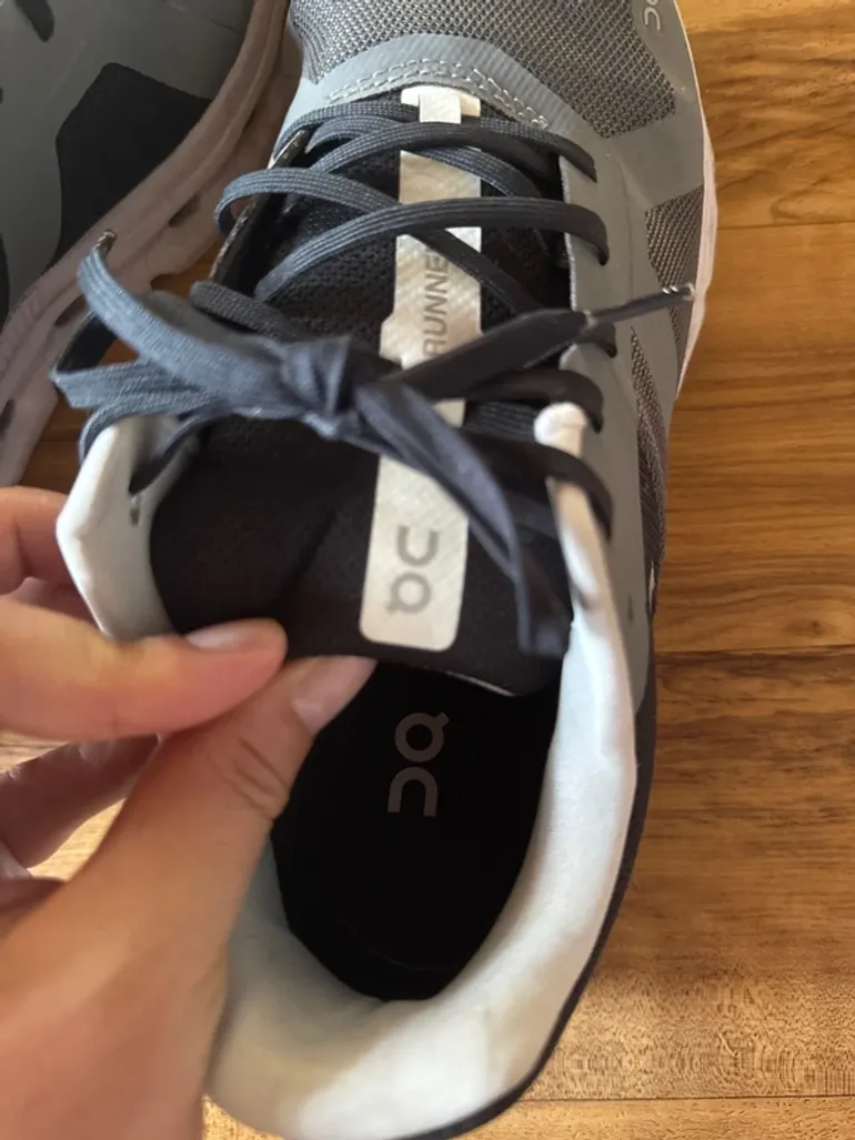 Tweedehands On Running Cloudrunner bike — afbeelding 2 van 5