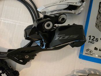 Used Shimano 105 R7170 Di2 Groupset 2025 bike — image 7 of 9