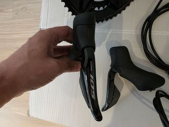 Used Shimano 105 R7170 Di2 Groupset 2025 bike — image 5 of 9