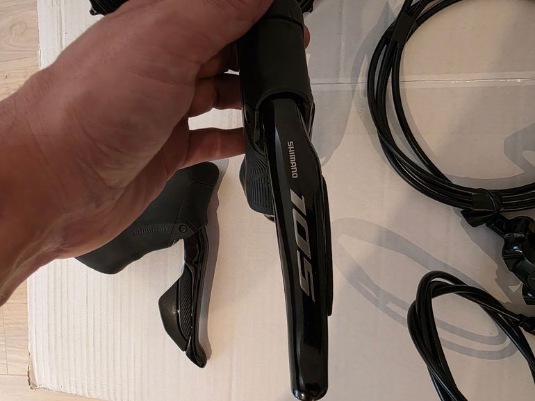 Used Shimano 105 R7170 Di2 Groupset 2025 bike — image 4 of 9