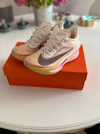 Nike Zoom Fly 6 bike d'occasion