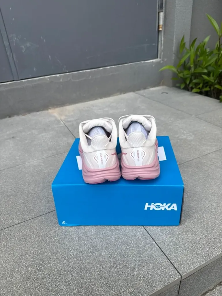 Hoka Women's Running Shoes bike d'occasion — image 4 sur 5