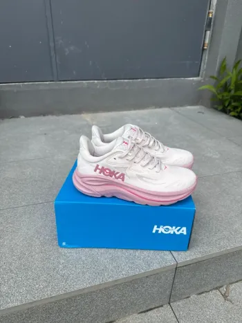 Hoka Women's Running Shoes bike d'occasion