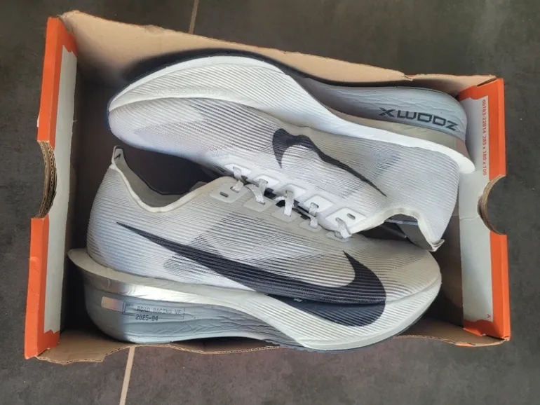 Used Hyper Zoomx Vaporfly 4 bike — image 6 of 7