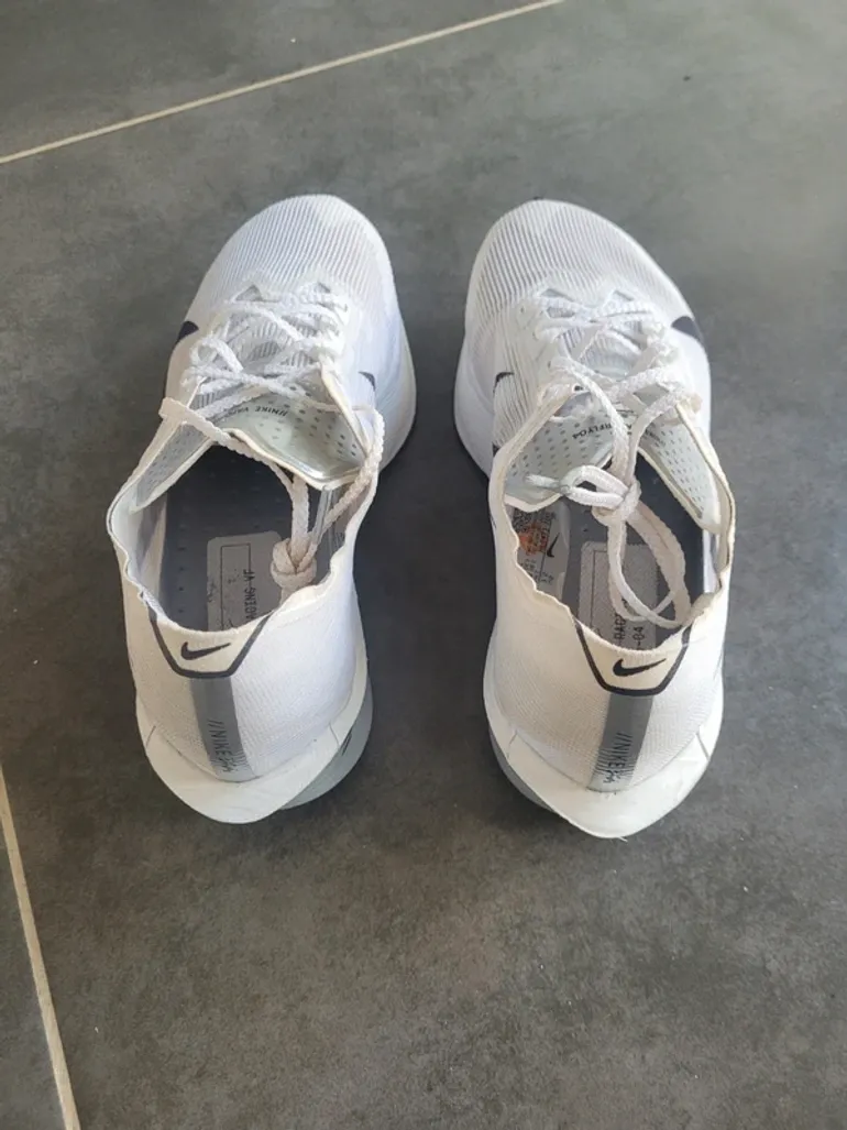 Used Hyper Zoomx Vaporfly 4 bike — image 4 of 7