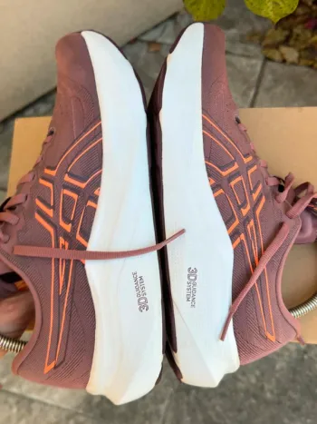 Used Asics GT-2000 14 bike — image 4 of 10