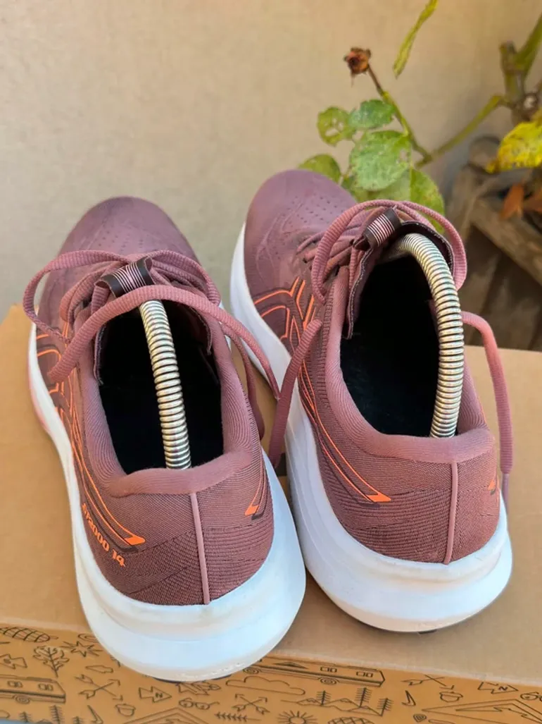 Used Asics GT-2000 14 bike — image 7 of 10