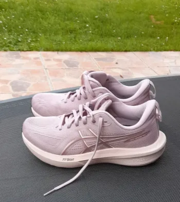 Used Asics GT-1000 14 bike — image 2 of 2