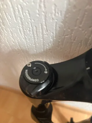 Used RockShox Recon Gold RL 2025 bike — image 3 of 6