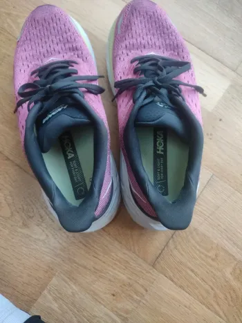 Used Hoka Clifton 8 bike — image 3 of 5