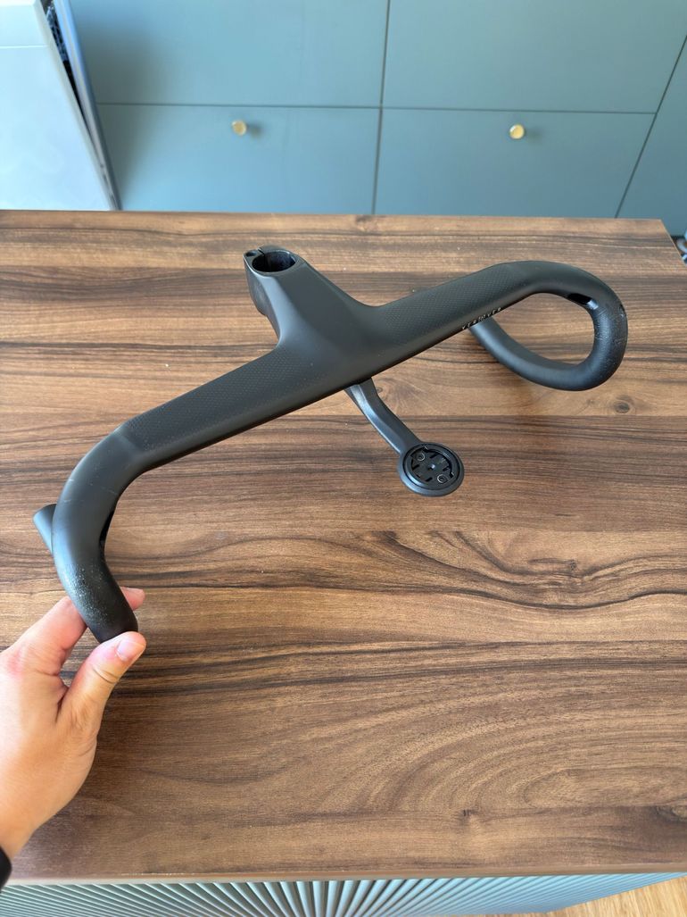 Used exs AER[O]VER Integrated Handlebar bike — image 1 of 6
