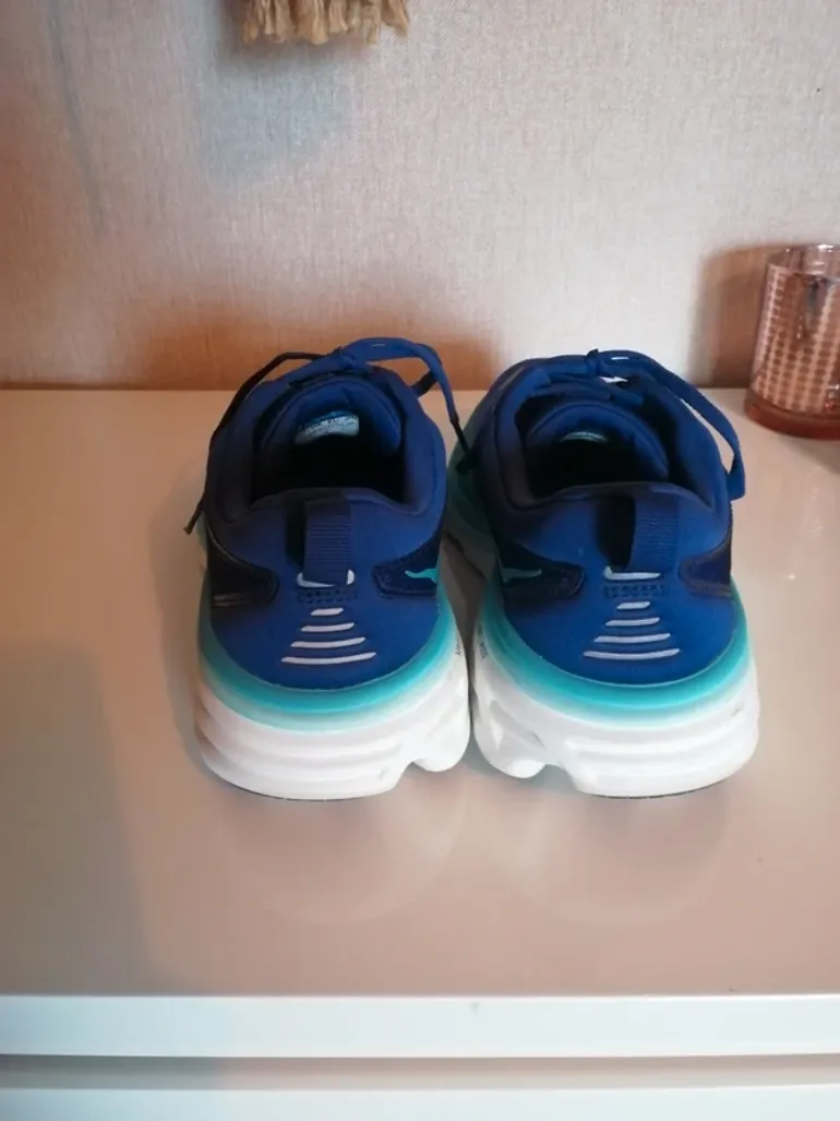 Used Hoka Gaviota 4 bike — image 2 of 11