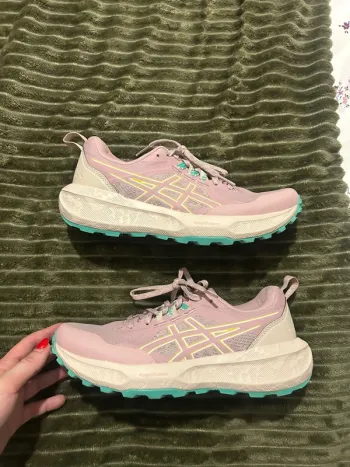 Used Asics Gel-Sonoma 8 bike