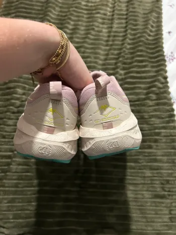 Used Asics Gel-Sonoma 8 bike — image 6 of 8