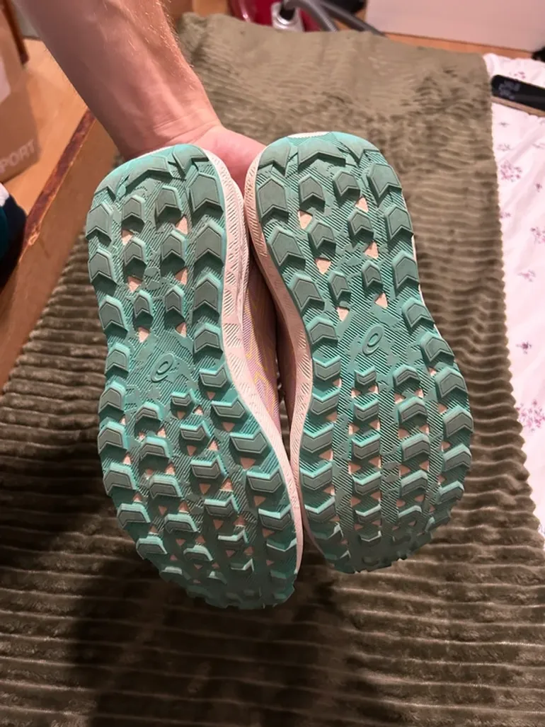 Used Asics Gel-Sonoma 8 bike — image 5 of 8