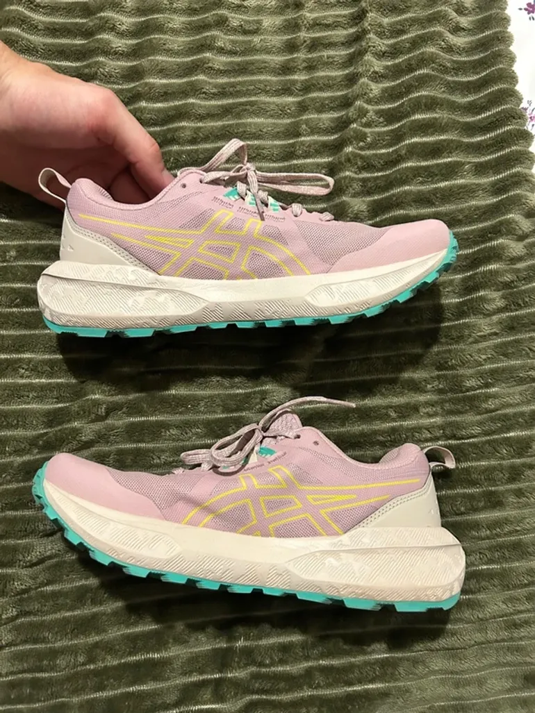 Used Asics Gel-Sonoma 8 bike — image 3 of 8