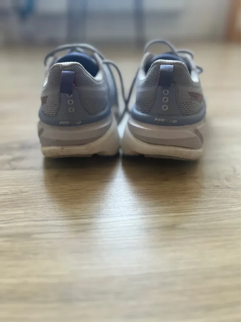 Used Saucony Hurricane 25 bike — image 3 of 9