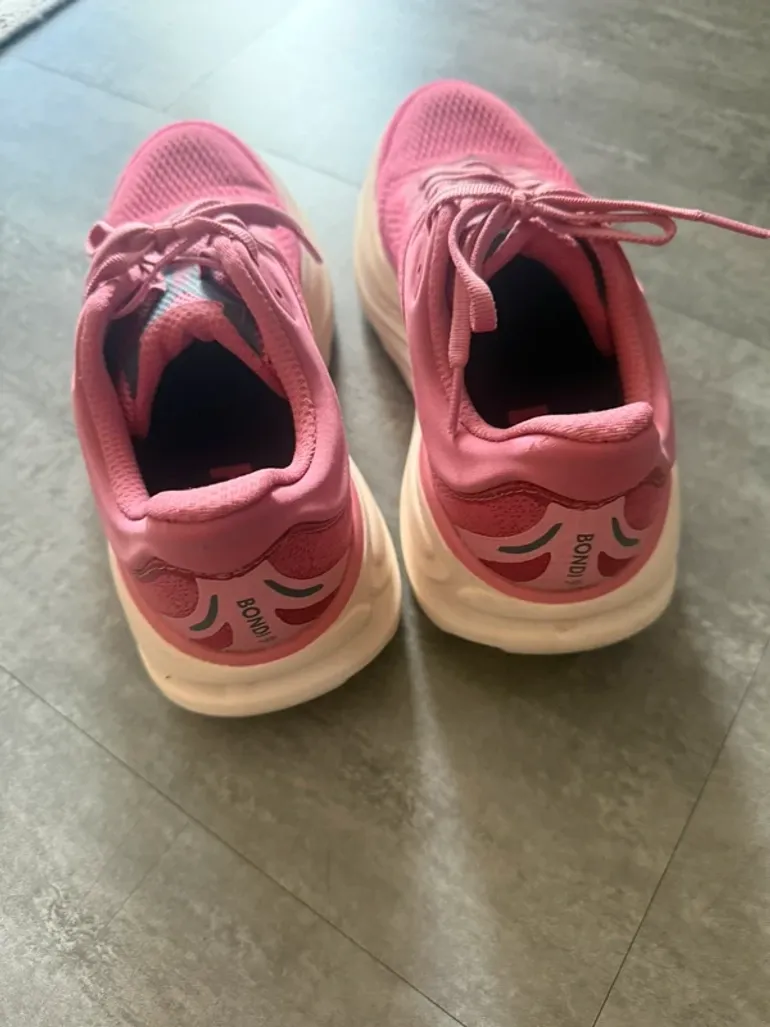 Hoka Bondi 9 bike d'occasion — image 3 sur 7