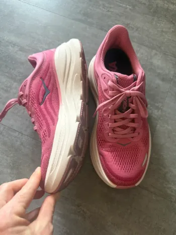 Hoka Bondi 9 bike d'occasion — image 2 sur 7