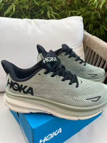 Hoka Clifton 9 bike d'occasion