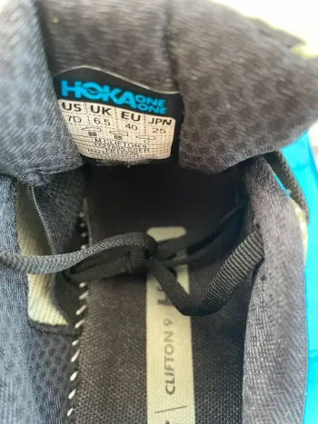 Hoka Clifton 9 bike d'occasion — image 8 sur 8