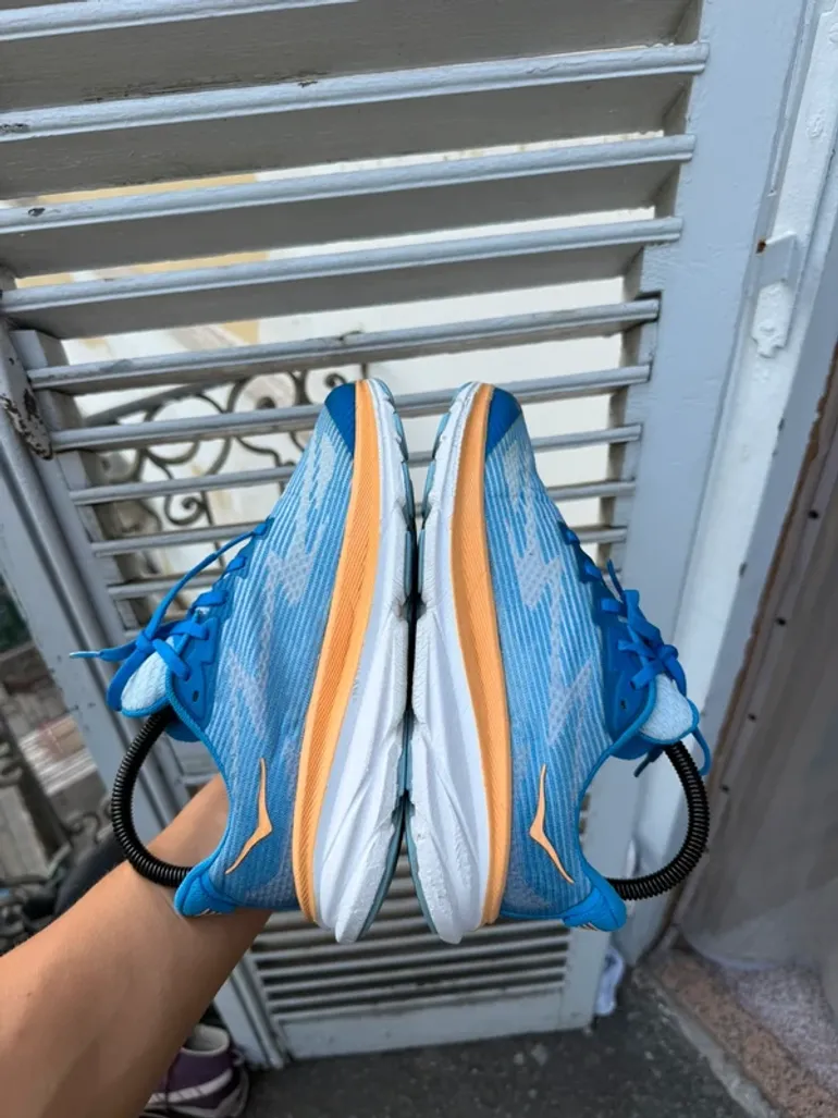 Hoka scarpe da corsa bike d'occasion — image 10 sur 13