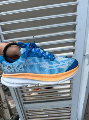 Hoka scarpe da corsa bike d'occasion — image 2 sur 13