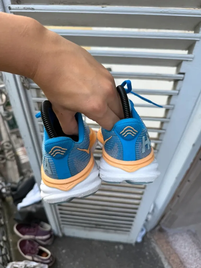 Hoka scarpe da corsa bike d'occasion — image 9 sur 13