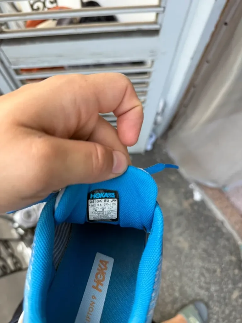 Hoka scarpe da corsa bike d'occasion — image 12 sur 13