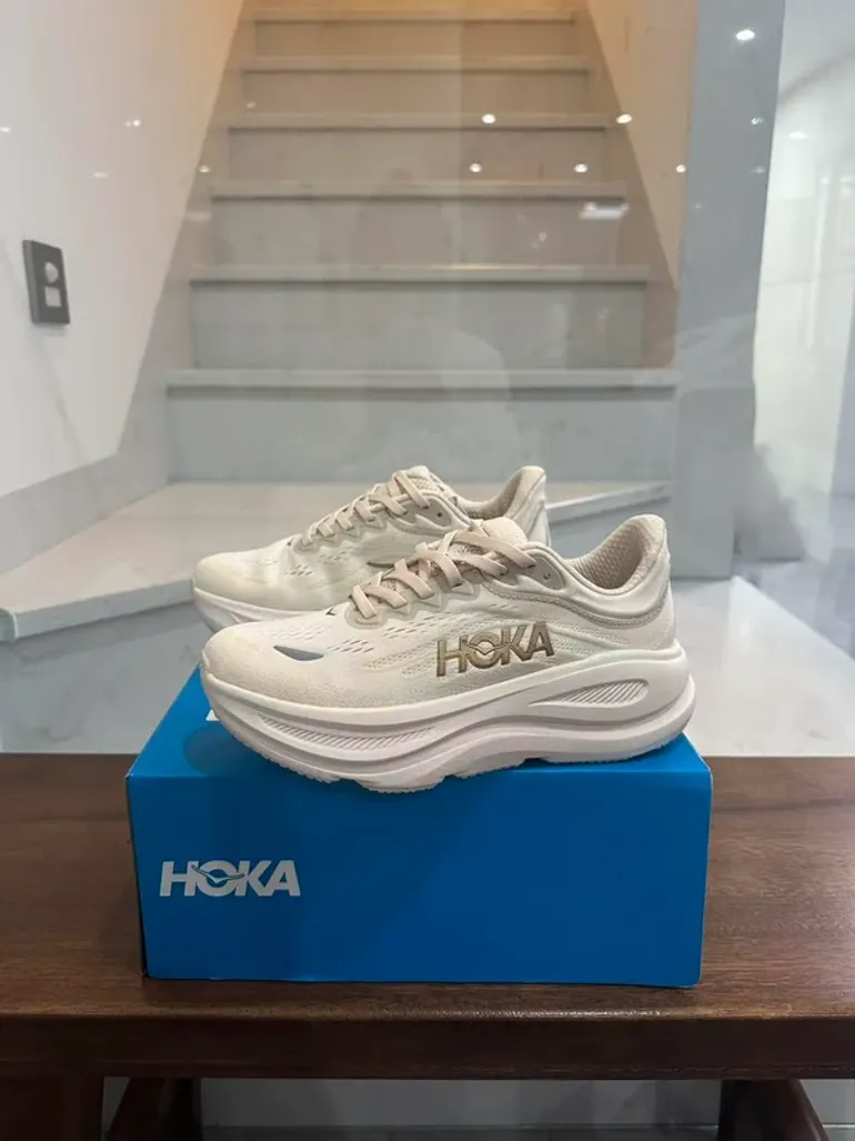 Hoka Bondi 9 bike d'occasion — image 2 sur 9