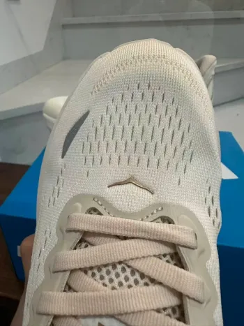 Hoka Bondi 9 bike d'occasion — image 7 sur 9