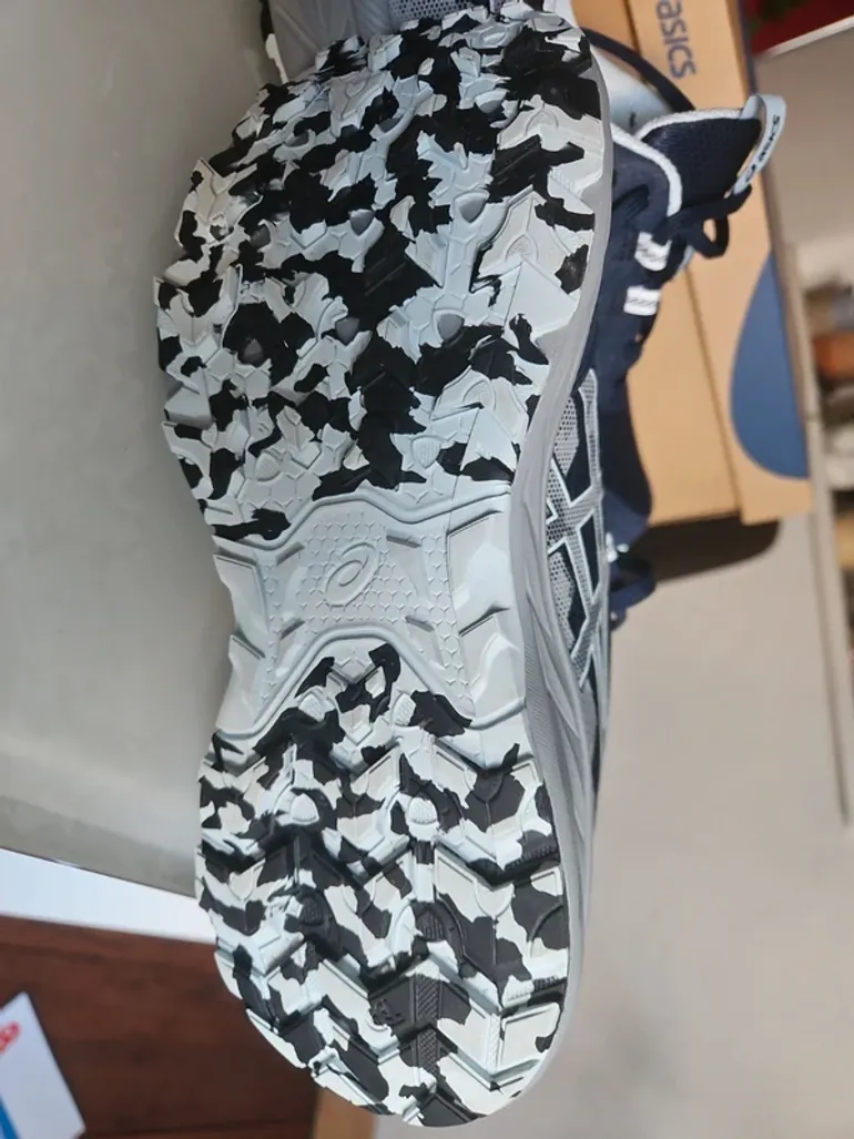 Asics Gel-Venture 10 bike d'occasion — image 5 sur 6