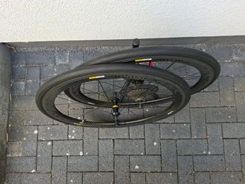 Mavic Carbon Laufräder Cosmic WTS 2020 bike d'occasion — image 3 sur 5