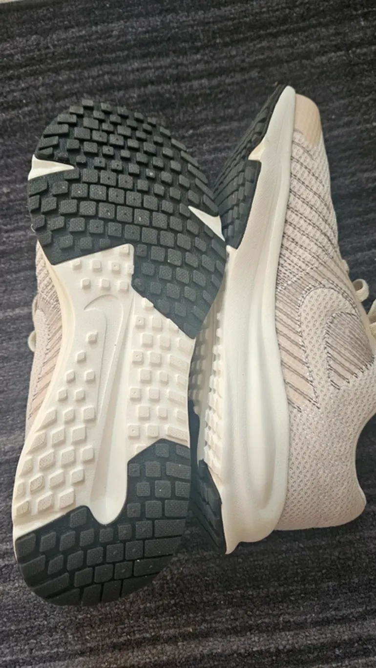 Nike Gr 38 bike d'occasion — image 3 sur 7