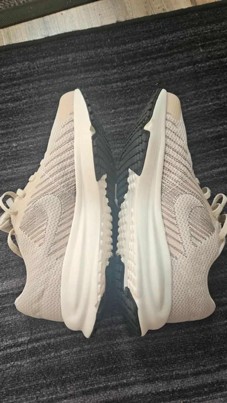 Nike Gr 38 bike d'occasion — image 2 sur 7